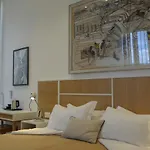 Vespahouse 4*